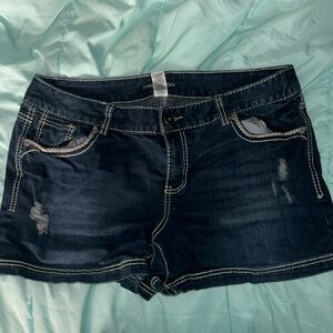 Sz 18 Maurice’s Jean shorts